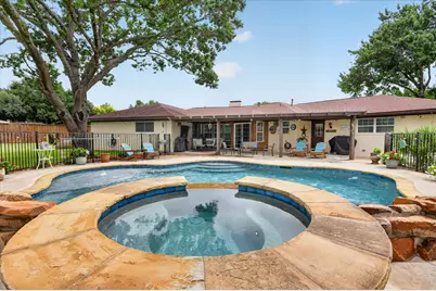 105 Elm Drive, Oak Leaf, TX 75154 - Photo 5
