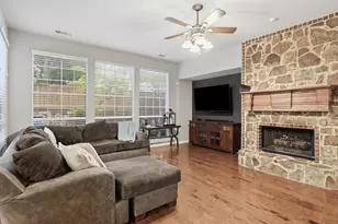 8330 Thatcher Rd, Lantana, TX 76226 - Photo 7