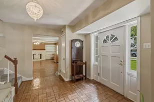 9929 Windledge Dr, Dallas, TX 75238 - Photo 5