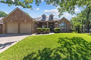 6315 Fannin Dr, Arlington, TX 76001 - Photo 3