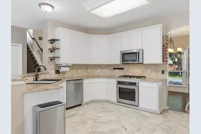 2878 Ridgedale Drive, Lewisville, TX 75067 - Photo 9