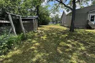 210 Kean, Ladonia, TX 75449 - Photo 33