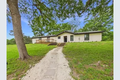 2001 Court Drive, Palestine, TX 75803 - Photo 1