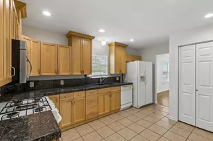 1516 Baxley St, Carrollton, TX 75006 - Photo 9