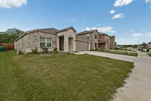 2820 Pecan Pk Dr, Denton, TX 76208 - Photo 3