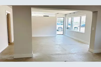 2726 W Mockingbird Lane, Dallas, TX 75235 - Photo 11