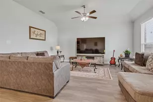 1012 Kensington Wy, Argyle, TX 76226 - Photo 5