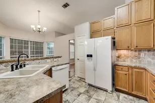 10104 Burgundy Dr, Frisco, TX 75035 - Photo 7