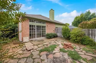 10104 Burgundy Dr, Frisco, TX 75035 - Photo 17