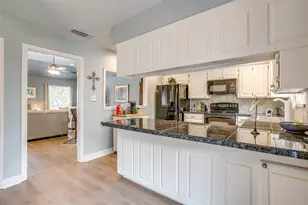 3701 Teal Ln, Bedford, TX 76021 - Photo 11