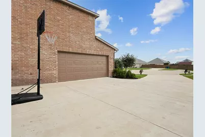 1556 Woodlake Drive, Waxahachie, TX 75165 - Photo 3