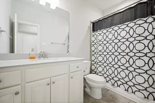 1014 W Villas Ct, Lewisville, TX 75067 - Photo 19