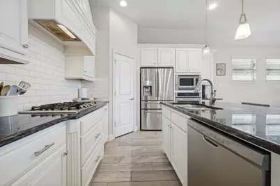 1014 W Villas Court, Lewisville, TX 75067 - Photo 23