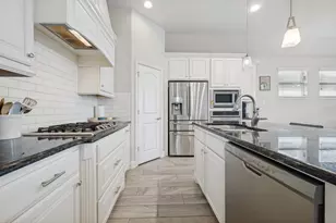 1014 W Villas Ct, Lewisville, TX 75067 - Photo 23