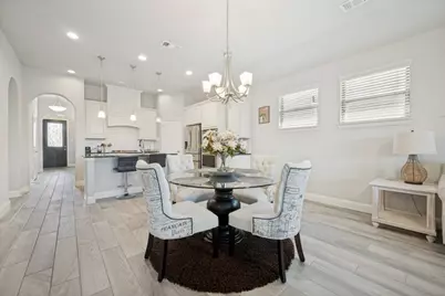 1014 W Villas Court, Lewisville, TX 75067 - Photo 15
