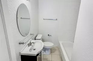 2404-2406 Colony Ct, Dallas, TX 75235 - Photo 3