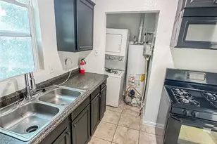2404-2406 Colony Ct, Dallas, TX 75235 - Photo 9