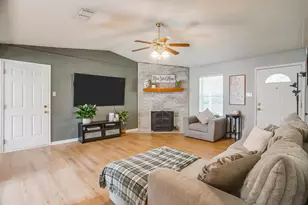 517 Post Oak Ln, Burleson, TX 76028 - Photo 7