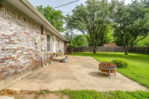 517 Post Oak Ln, Burleson, TX 76028 - Photo 39