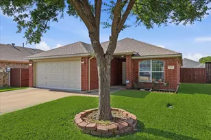 115 Loda Ct, Grand Prairie, TX 75050 - Photo 5