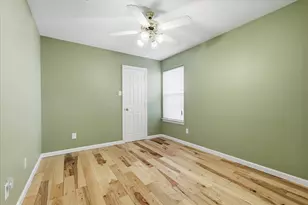 115 Loda Ct, Grand Prairie, TX 75050 - Photo 17