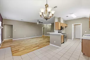 115 Loda Ct, Grand Prairie, TX 75050 - Photo 11