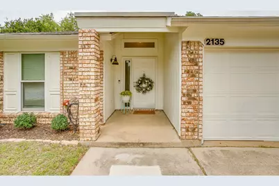 2135 Reverchon Drive, Arlington, TX 76017 - Photo 3