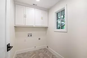 10564 Cox Ln, Dallas, TX 75229 - Photo 35