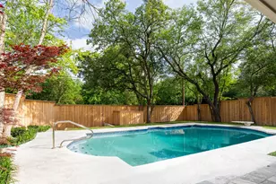 10564 Cox Ln, Dallas, TX 75229 - Photo 37