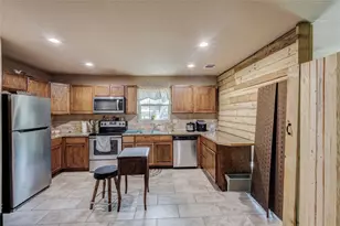 104 Richard Ln, Azle, TX 76020 - Photo 5
