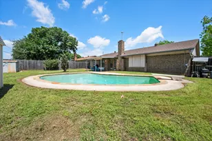 212 S Heights Dr, Crowley, TX 76036 - Photo 29