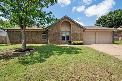 212 S Heights Drive, Crowley, TX 76036 - Photo 1