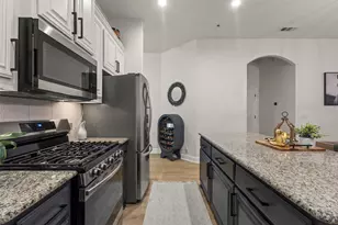 925 Lighthouse Ln, Savannah, TX 76227 - Photo 9