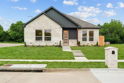 2300 Cherry Sage Drive, Arlington, TX 76001 - Photo 3