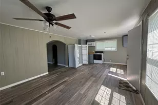 202 W Tarrant St, Cumby, TX 75433 - Photo 3