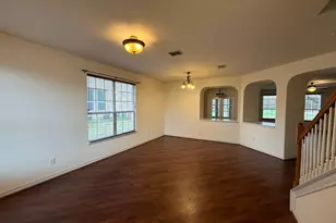 305 Moonlight Dr, Euless, TX 76039 - Photo 5