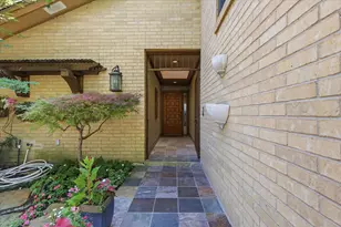 16702 Village Ln, Dallas, TX 75248 - Photo 3