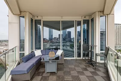 2408 Victory Park Lane #1035, Dallas, TX 75219 - Photo 19
