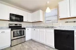 321 S Chestnut St, Forney, TX 75126 - Photo 9