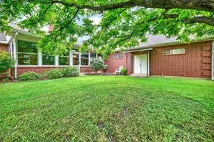 2735 Bent Oaks Dr, Burleson, TX 76028 - Photo 23