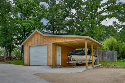 205 Kiowa Drive E, Gainesville, TX 76240 - Photo 33