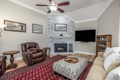 205 Kiowa Drive E, Gainesville, TX 76240 - Photo 11