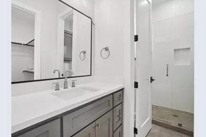 2610 Emmett Street, Dallas, TX 75211 - Photo 23