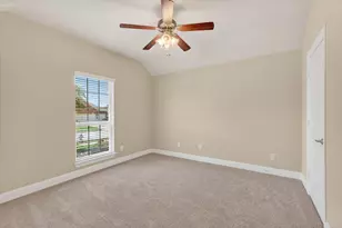 557 Lake Bluff Ave, Oak Point, TX 75068 - Photo 15