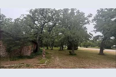 703 W Sherman Street, Chico, TX 76431 - Photo 7