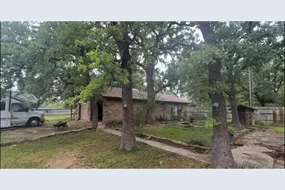 703 W Sherman Street, Chico, TX 76431 - Photo 17