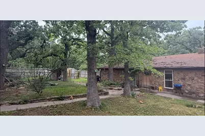 703 W Sherman Street, Chico, TX 76431 - Photo 15