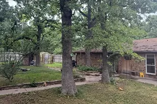 703 W Sherman St, Chico, TX 76431 - Photo 15