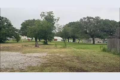 703 W Sherman Street, Chico, TX 76431 - Photo 13