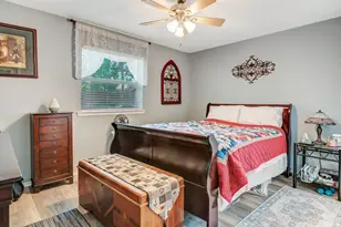 5913 Cathy Ct, Watauga, TX 76148 - Photo 17